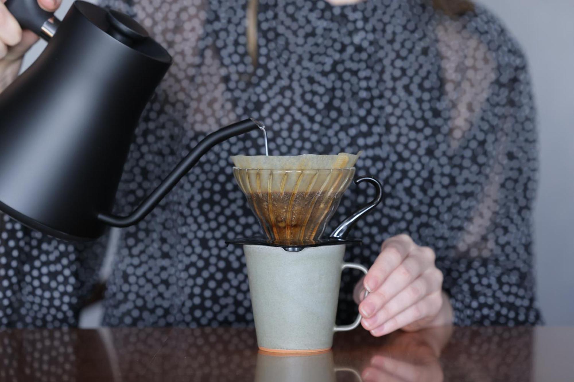 Nohga Hotel Kiyomizu Kioto Zewnętrze zdjęcie Coffee being brewed with a V60